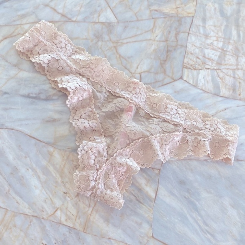 Victoria's Secret  PINK Lacie Floral‎ Lace Thong Panty Small Y2K